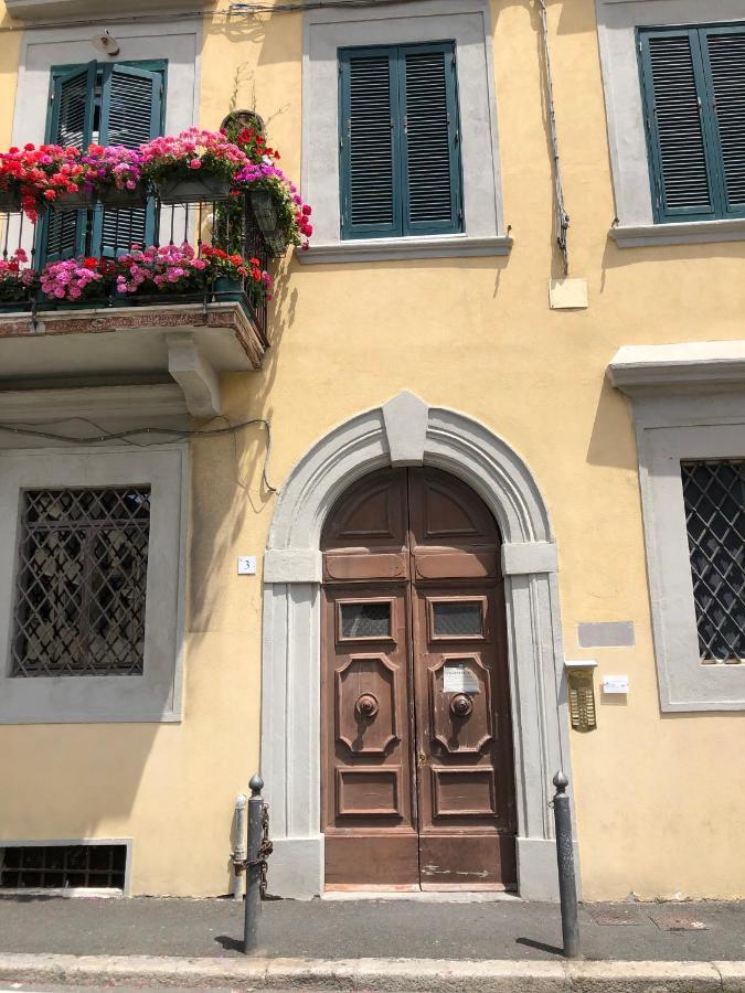 Renovated Apartment With 3 Bedrooms In An Historic Palazzo Between Port And Old Town Livorno Luaran gambar