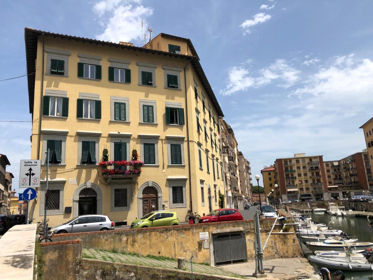 Renovated Apartment With 3 Bedrooms In An Historic Palazzo Between Port And Old Town Livorno Luaran gambar
