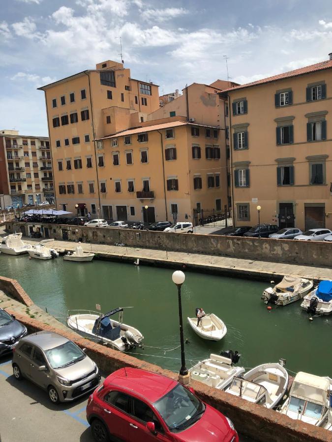 Renovated Apartment With 3 Bedrooms In An Historic Palazzo Between Port And Old Town Livorno Luaran gambar